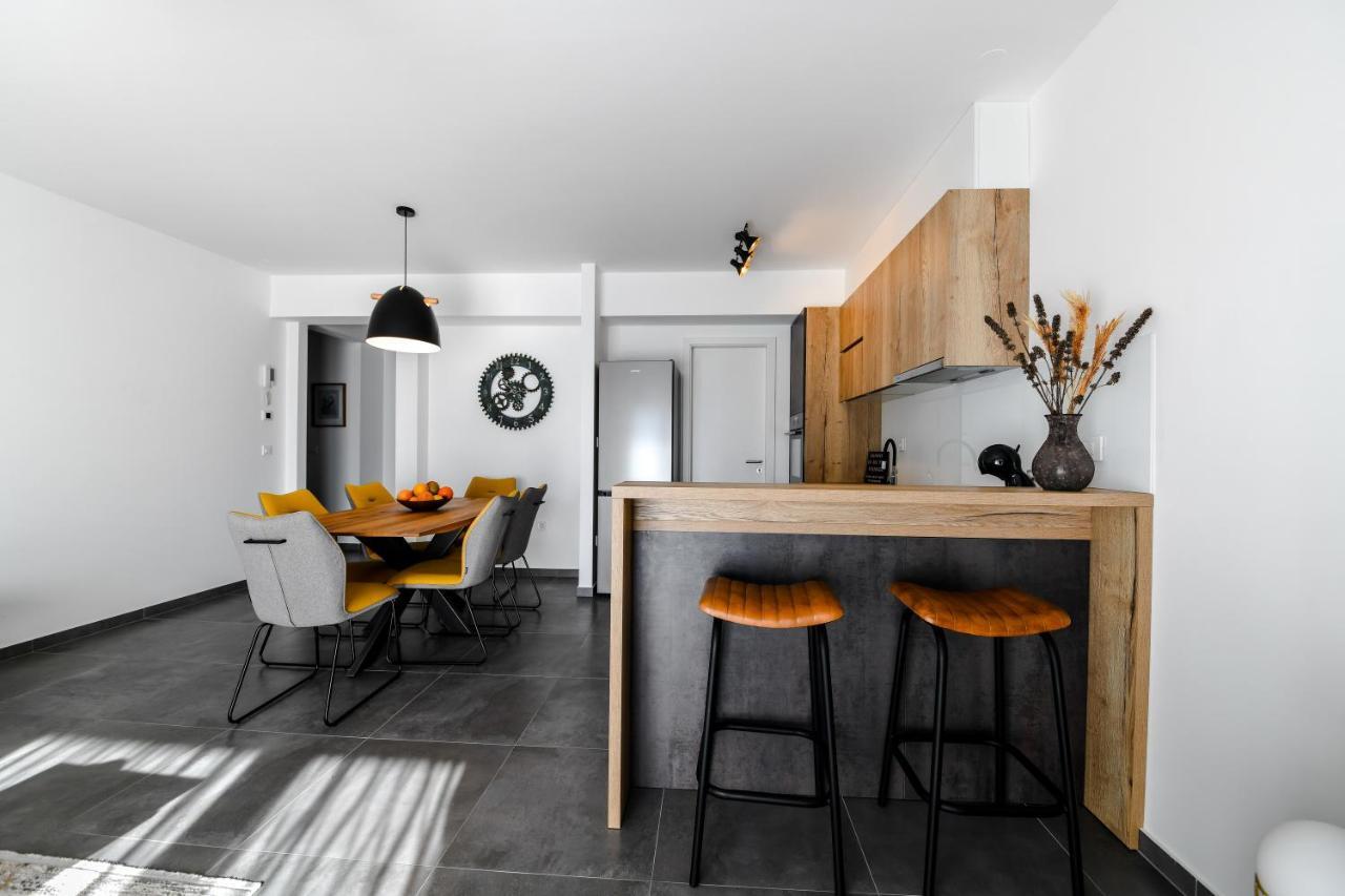 Spacious Apartment Nero With Free Parking Zadar Exteriér fotografie